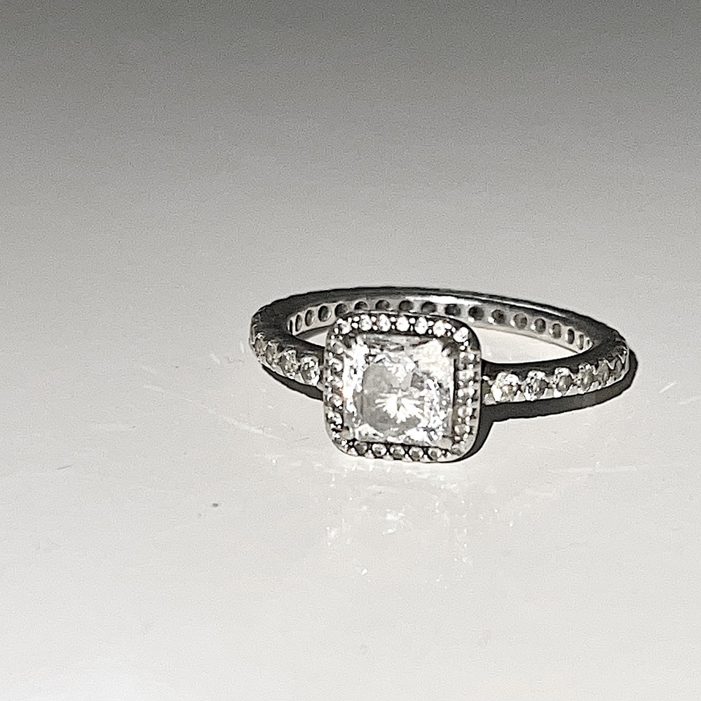 pandora halo ring